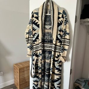 Faherty and B. Yellowtail sweater cardigan